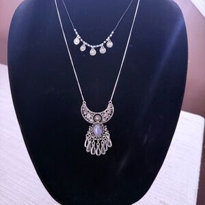 Elegant Silver and Blue Pendant Necklace